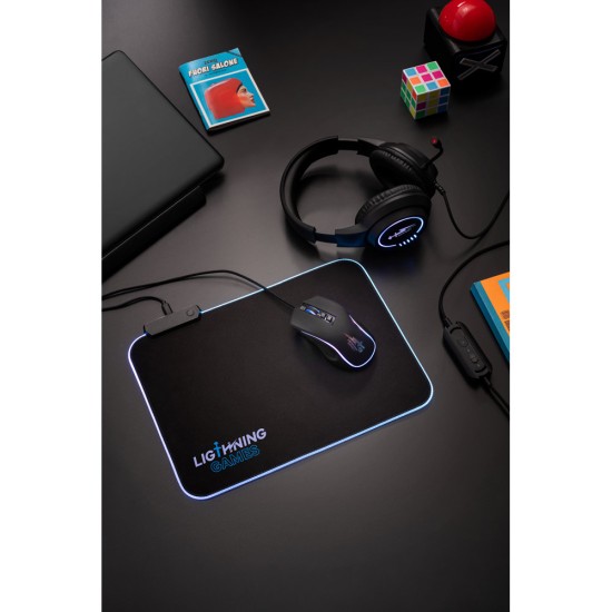 Fone de ouvido para gaming com luzes RGB e microfone Personalizado