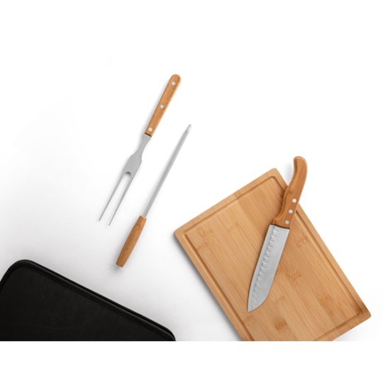 Kit Churrasco em Aço Inox e Tábua em Bambu Personalizado